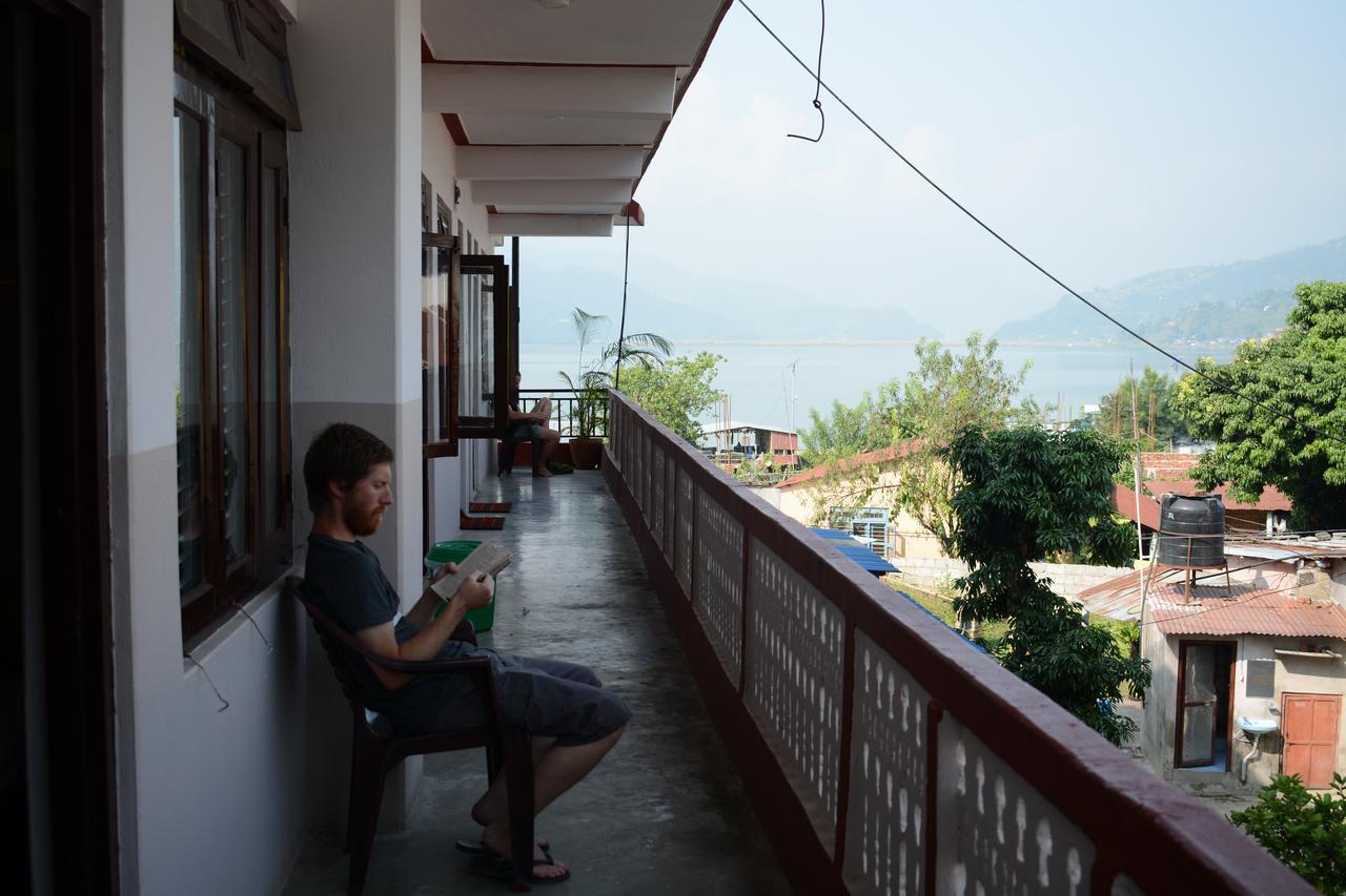 Pokhara Youth Hostel Buitenkant foto